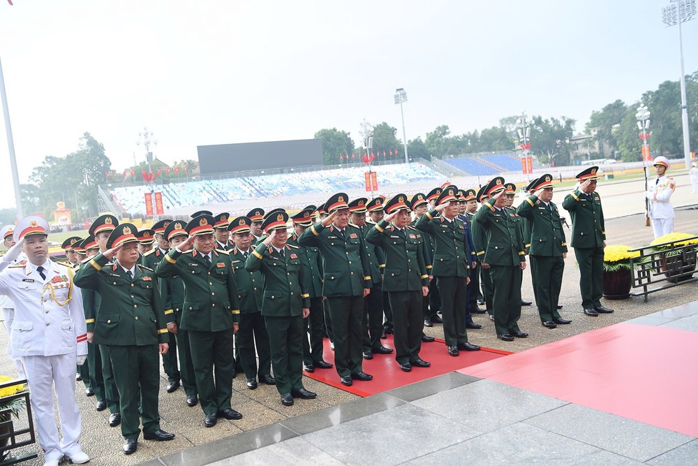 Lãnh đạo Đảng, Nhà nước vào Lăng viếng Chủ tịch Hồ Chí Minh nhân dịp 80 năm Quốc khánh 2.9 - ảnh 4