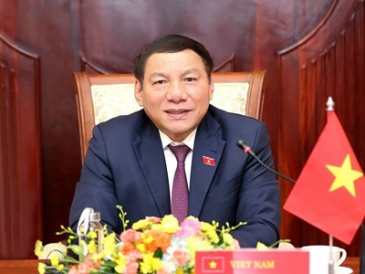 Thư chúc mừng của Bộ trưởng Nguyễn Văn Hùng nhân dịp khai giảng năm học mới 2025 - 2026 - ảnh 1