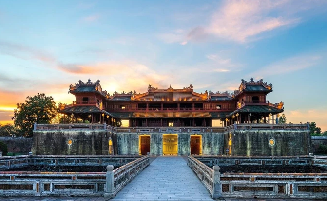  Trưng bày “Di sản văn hóa Việt Nam - Sức sống từ truyền thống đến hiện đại” - ảnh 1