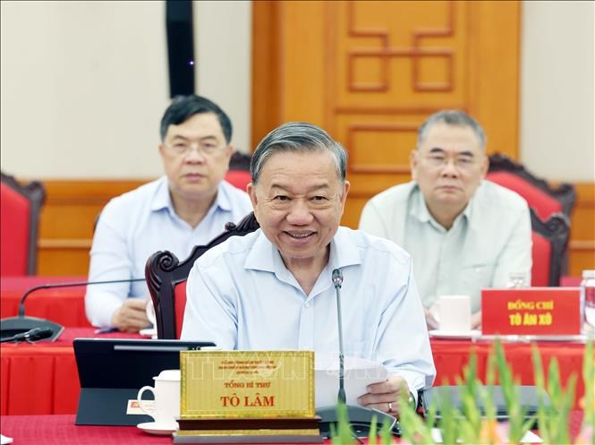 Bộ Chính trị cho ý kiến về công tác chuẩn bị Đại hội đại biểu Đảng bộ Công an Trung ương lần thứ VIII - ảnh 1