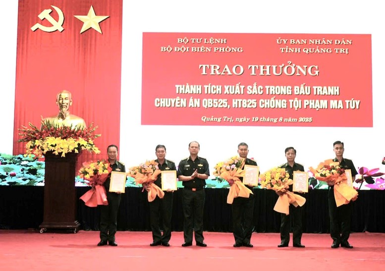 Thủ tướng gửi thư khen chiến công triệt phá các đường dây ma túy lớn - ảnh 1