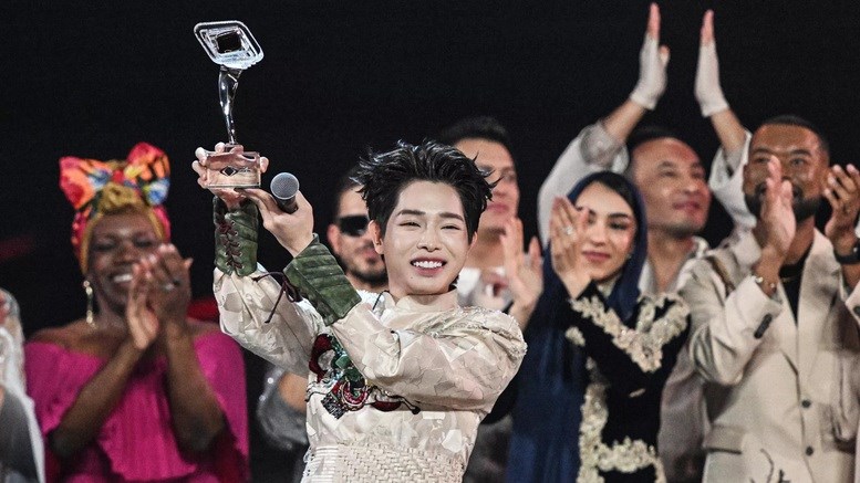 Thủ tướng gửi thư biểu dương thành tích xuất sắc của ca sĩ Đức Phúc tại Cuộc thi Âm nhạc quốc tế Intervision 2025 - ảnh 1