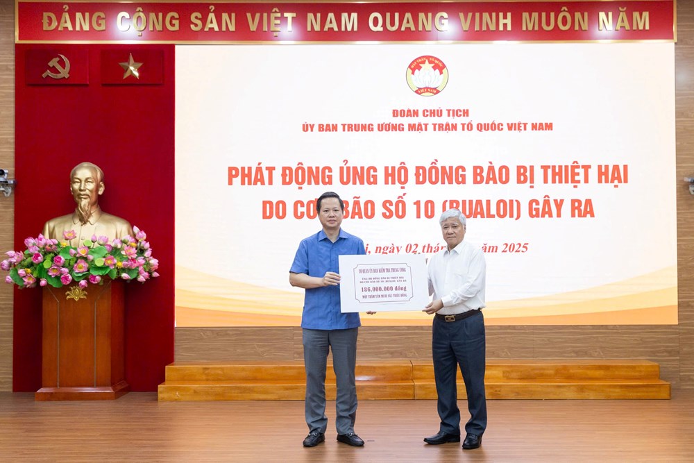 Ủy ban MTTQ Việt Nam phát động ủng hộ đồng bào bị thiệt hại do bão số 10 - ảnh 4