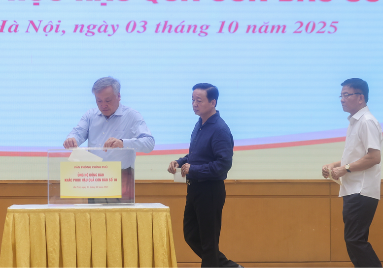 Thủ tướng và lãnh đạo Chính phủ ủng hộ đồng bào bị thiệt hại do bão lũ - ảnh 2