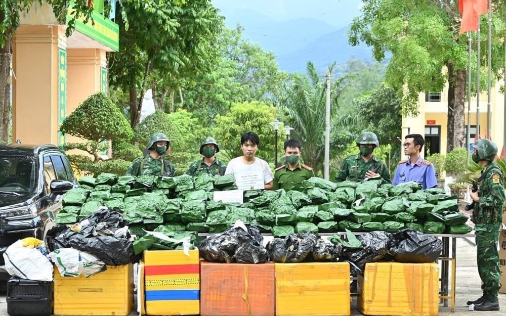 Thủ tướng khen Bộ đội Biên phòng và Công an triệt phá đường dây ma túy lớn - ảnh 1