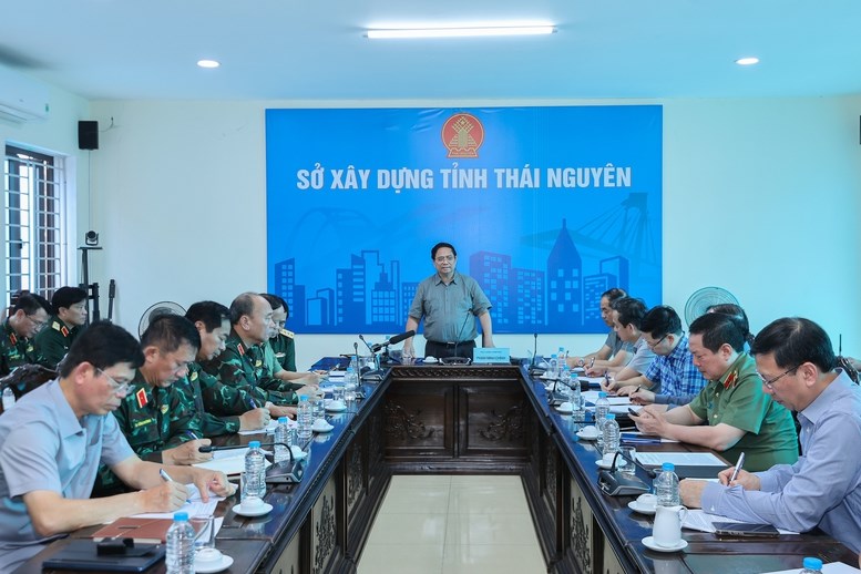 Thủ tướng thăm hỏi người dân, chỉ đạo khắc phục hậu quả mưa lũ tại Thái Nguyên - ảnh 4