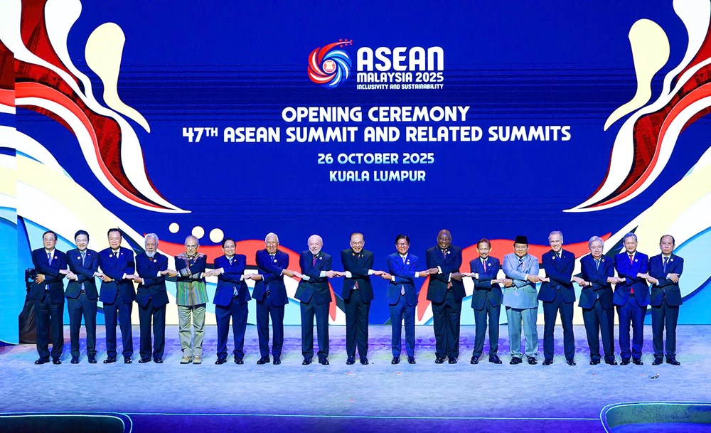 Thủ tướng dự khai mạc Hội nghị Cấp cao ASEAN lần thứ 47 - ảnh 1