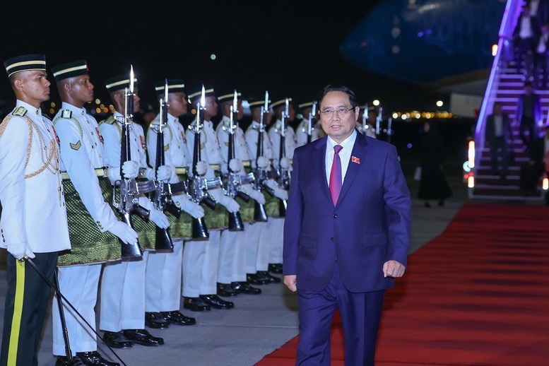 Thủ tướng Phạm Minh Chính tới Kuala Lumpur, bắt đầu chuyến công tác dự Hội nghị Cấp cao ASEAN lần thứ 47 - ảnh 1