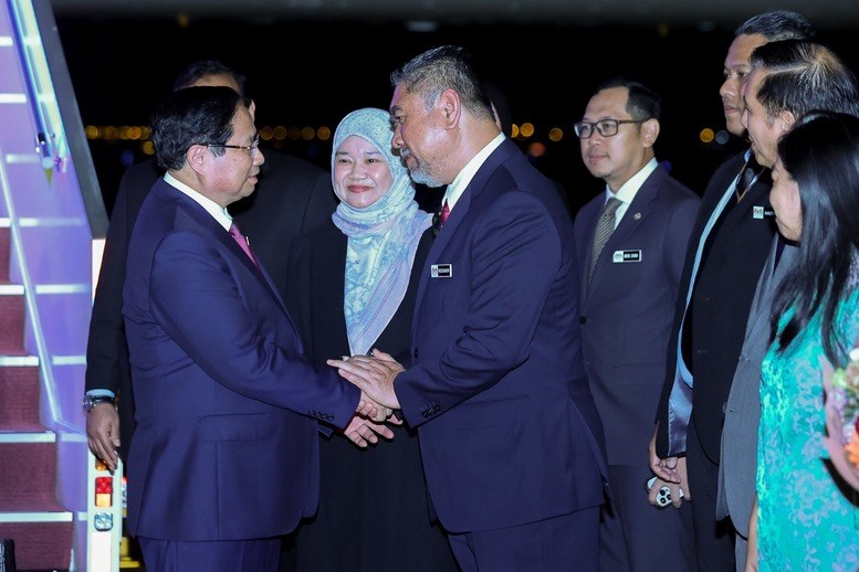 Thủ tướng Phạm Minh Chính tới Kuala Lumpur, bắt đầu chuyến công tác dự Hội nghị Cấp cao ASEAN lần thứ 47 - ảnh 2