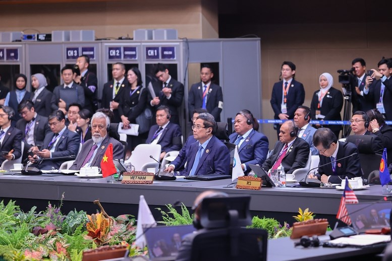 Thủ tướng đề xuất 3 định hướng tăng cường hợp tác ASEAN+3 trong tình hình mới - ảnh 1