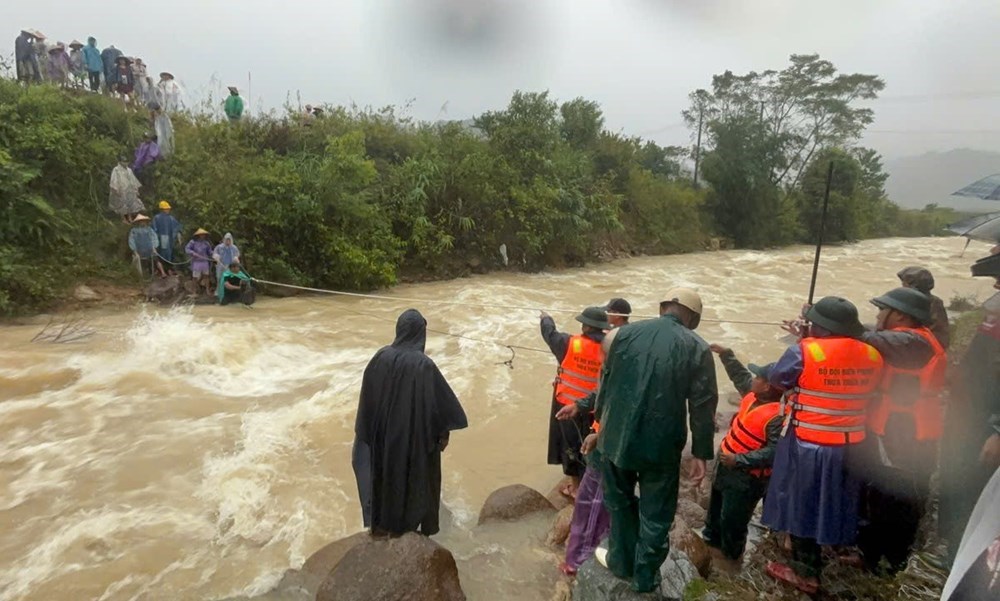 Thủ tướng chỉ đạo triển khai quyết liệt công tác ứng phó mưa lũ khu vực Trung Bộ - ảnh 1