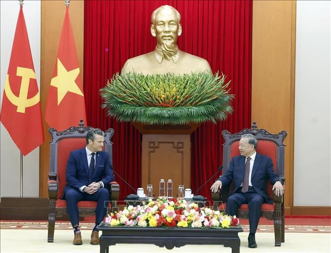 Tổng Bí thư Tô Lâm tiếp Bộ trưởng Bộ Chiến tranh Hoa Kỳ Pete Hegseth - ảnh 2