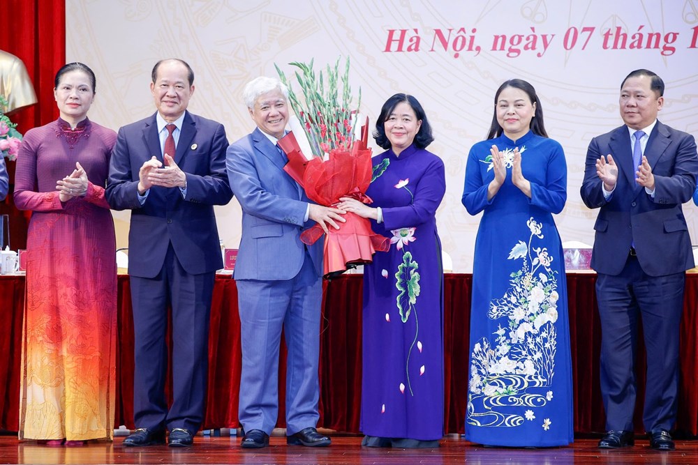 Bà Bùi Thị Minh Hoài giữ chức Chủ tịch Ủy ban Trung ương MTTQ Việt Nam - ảnh 2