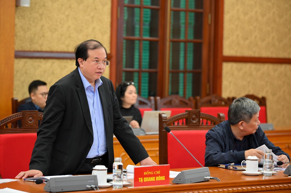 Thường trực Ban Bí thư cho ý kiến về công tác tuyên truyền, trang trí khánh tiết Đại hội Đảng XIV - ảnh 2