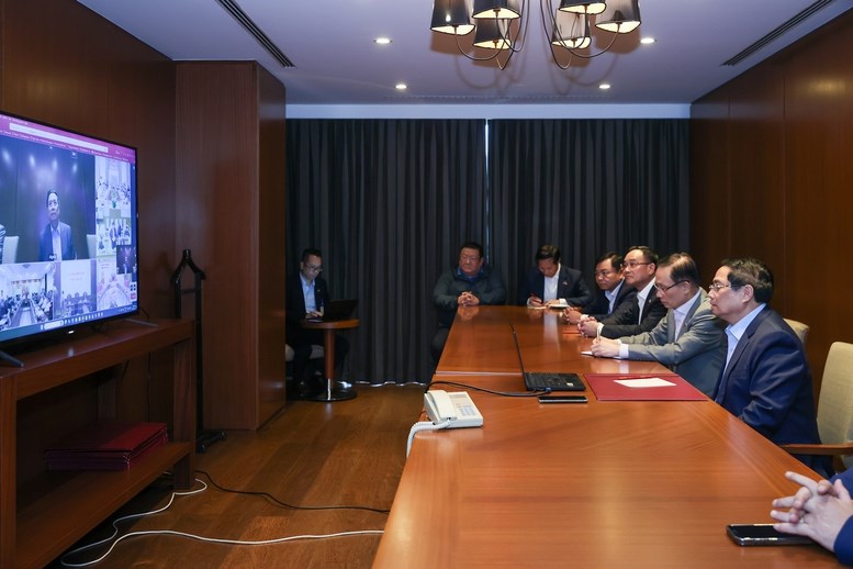 Từ Algeria, Thủ tướng họp khẩn trực tuyến về ứng phó mưa lũ, thiên tai, cứu hộ, cứu nạn - ảnh 2