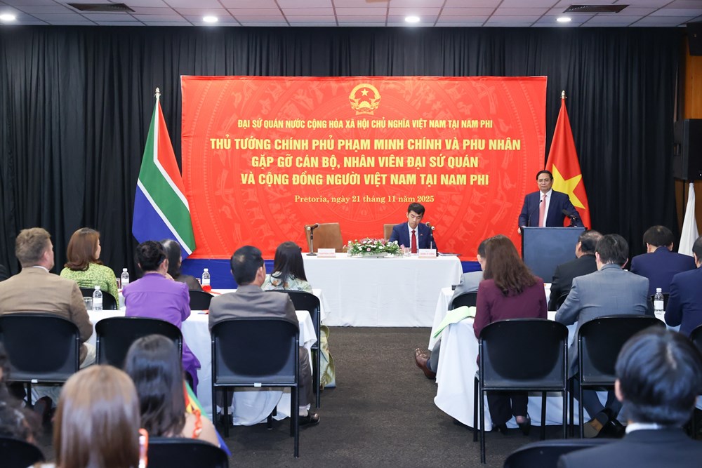 Thủ tướng Phạm Minh Chính gặp gỡ cộng đồng người Việt tại Nam Phi - ảnh 1