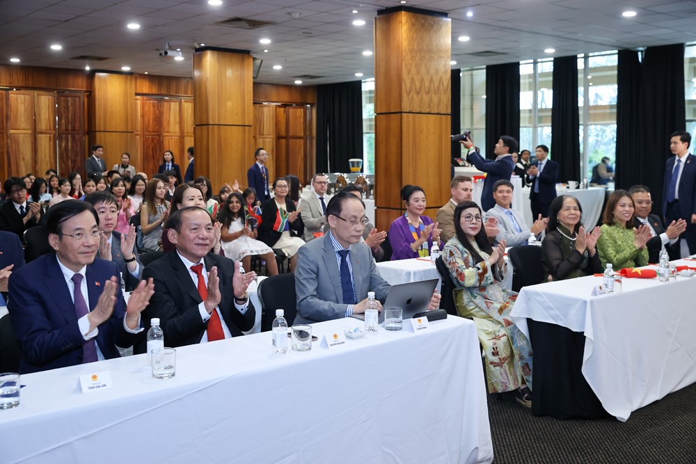 Thủ tướng Phạm Minh Chính gặp gỡ cộng đồng người Việt tại Nam Phi - ảnh 2