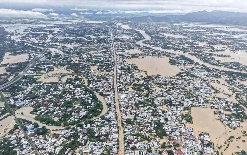 Khẩn trương thống kê thiệt hại, đề xuất nguồn lực sửa chữa, xây dựng lại nhà ở cho nhân dân - ảnh 1