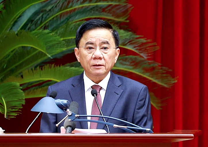 Bộ Chính trị yêu cầu khẩn trương hoàn thành sắp xếp cơ sở giáo dục, trạm y tế cấp xã trước ngày 31.12.2025 - ảnh 1