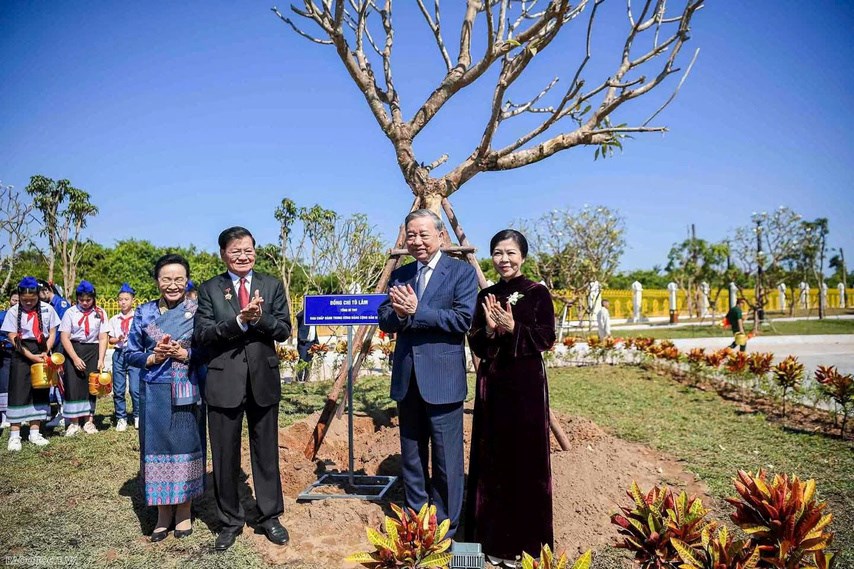 Tổng Bí thư Tô Lâm và phu nhân dự khánh thành Công viên Hữu nghị Lào - Việt Nam - ảnh 4