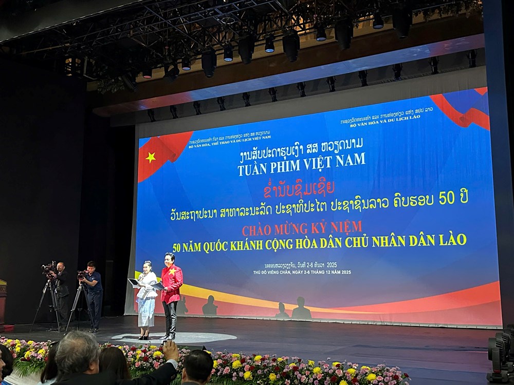 Khai mạc Tuần phim Việt Nam tại Lào và Triển lãm ảnh quan hệ Việt Nam - Lào - ảnh 2