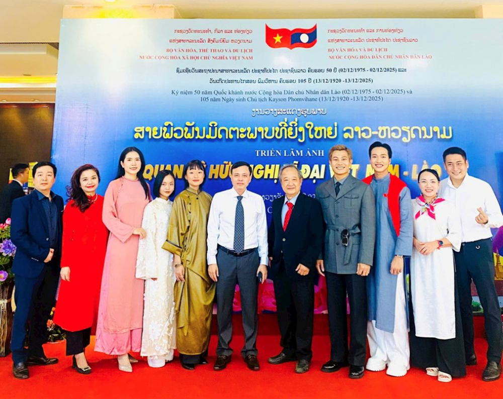 Khai mạc Tuần phim Việt Nam tại Lào và Triển lãm ảnh quan hệ Việt Nam - Lào - ảnh 4