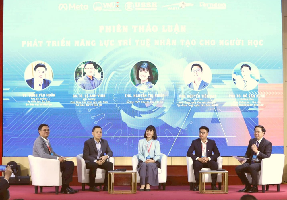 Đưa AI vào chương trình đào tạo quản lý nhà nước ngạch chuyên viên - ảnh 1