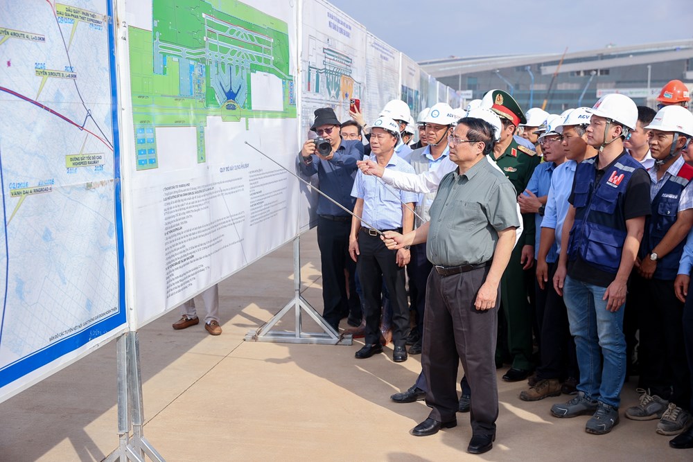 Lần thứ 9 Thủ tướng kiểm tra tiến độ thi công dự án sân bay Long Thành - ảnh 1