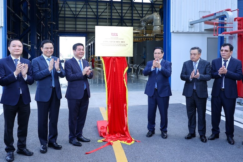 Thủ tướng khánh thành nhà máy điện LNG đầu tiên của Việt Nam - ảnh 1