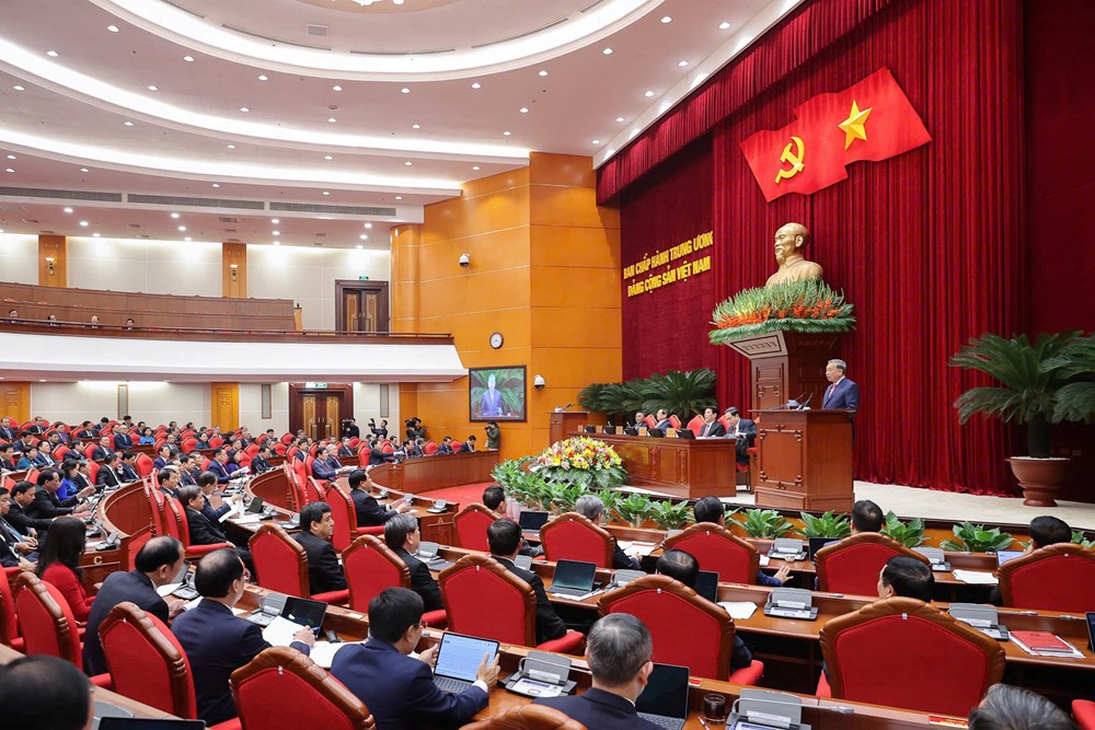 Trung ương cho ý kiến về báo cáo công tác nhân sự khóa mới - ảnh 1