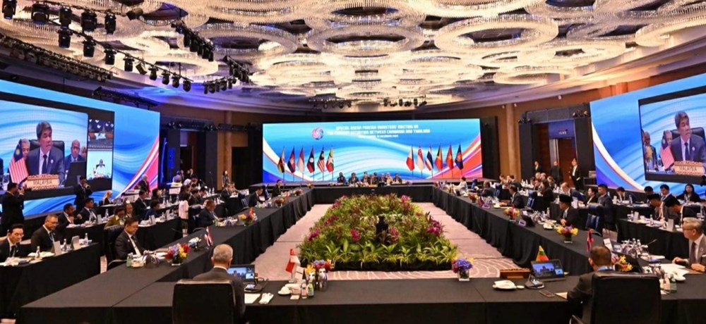 Việt Nam sẵn sàng hỗ trợ Campuchia và Thái Lan sớm khôi phục hòa bình - ảnh 2