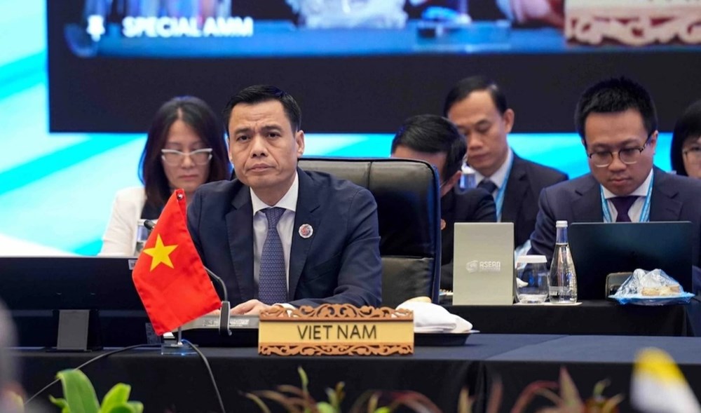 Việt Nam sẵn sàng hỗ trợ Campuchia và Thái Lan sớm khôi phục hòa bình - ảnh 1