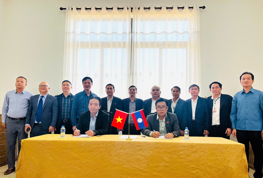  Bàn giao Công viên Hữu nghị Lào -Việt Nam  - ảnh 2