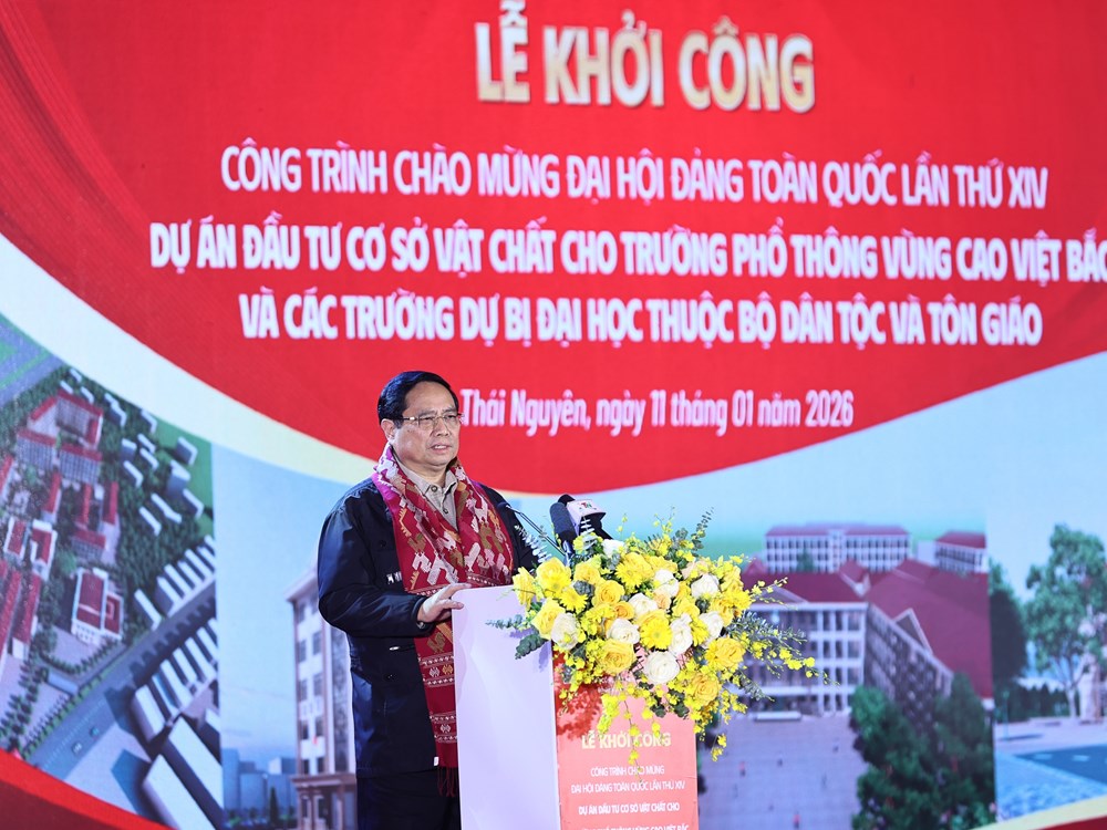 Dự lễ khởi công 3 ngôi trường vùng dân tộc, Thủ tướng mong các thầy, cô giáo tiếp tục phát huy tinh thần "cắm bản, gieo chữ, giữ nước” - ảnh 1