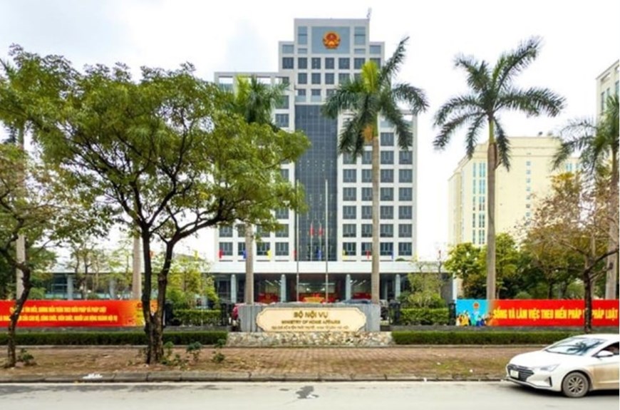 Đề xuất điều chuyển biên chế sự nghiệp sang biên chế công chức, Bộ Nội vụ nói gì? - ảnh 1