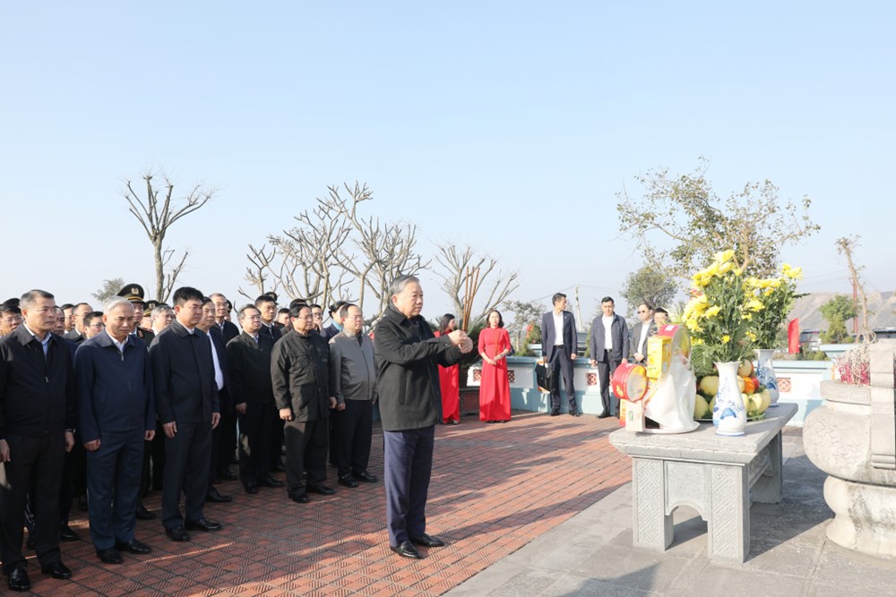 Tổng Bí thư Tô Lâm thăm, chúc Tết công nhân ngành than tại Quảng Ninh - ảnh 2