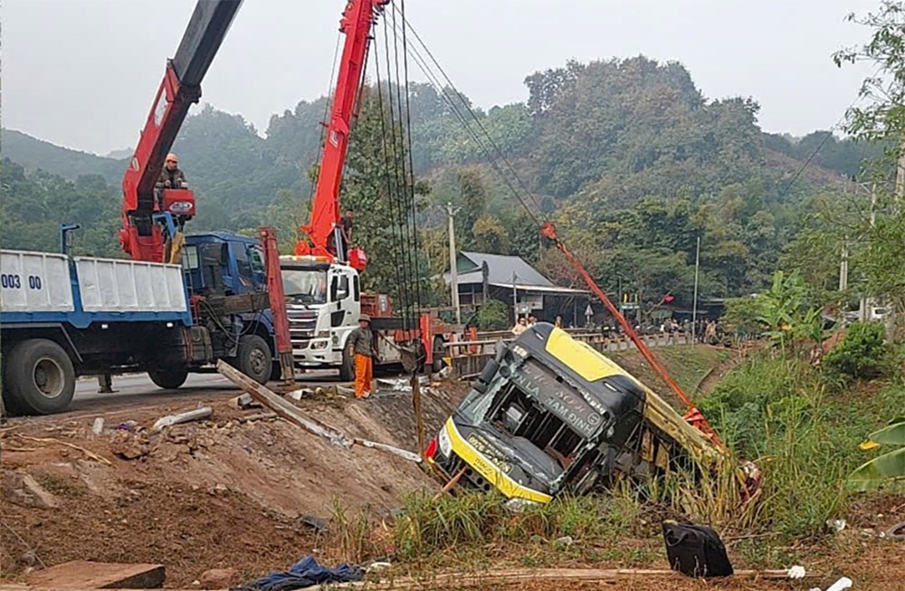 Đề xuất cấm xe khách giường nằm 2 tầng hoạt động trên các tuyến đường cấp 3, cấp 4 khu vực miền núi - ảnh 1