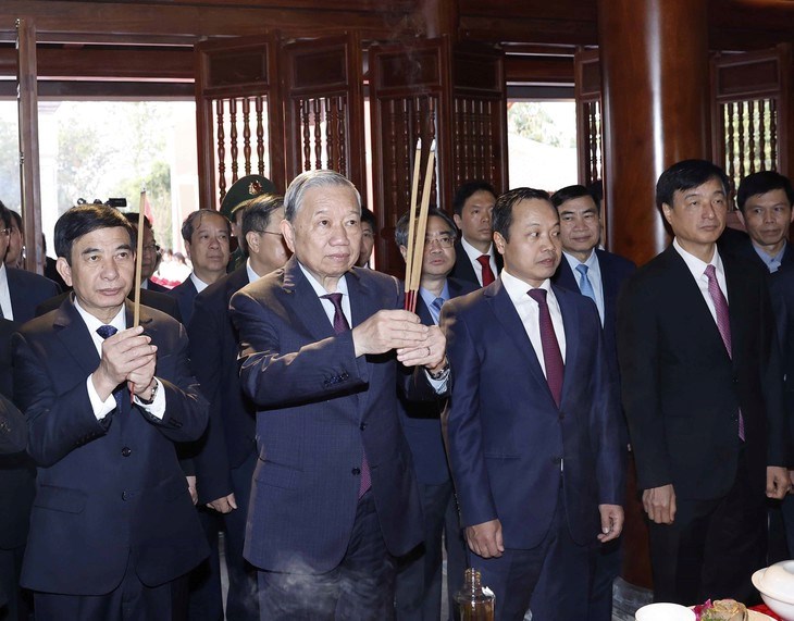 Tổng Bí thư Tô Lâm dự lễ khánh thành Nhà tưởng niệm Chủ tịch Hồ Chí Minh tại Di tích đồi E2 - ảnh 2