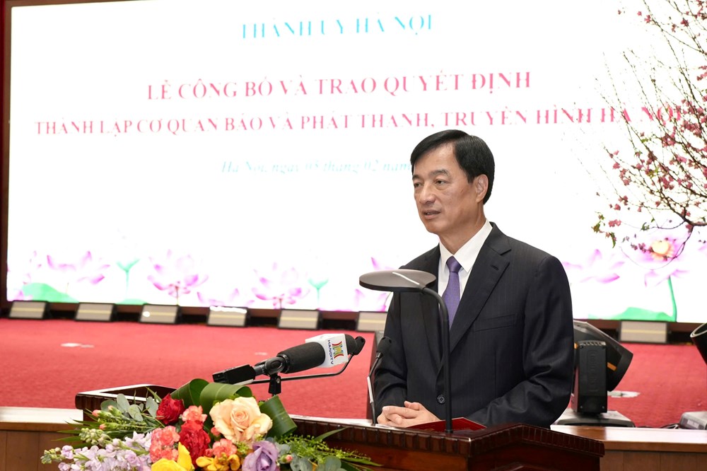 Hà Nội công bố và trao quyết định thành lập cơ quan Báo và phát thanh, truyền hình - ảnh 2