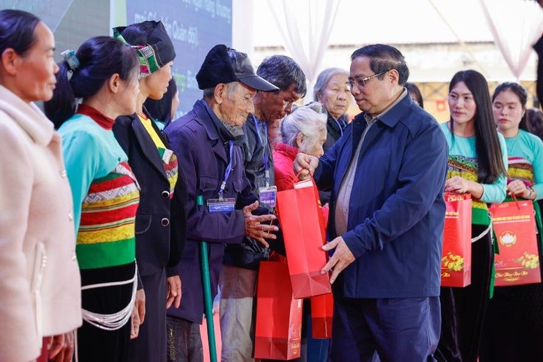 Thủ tướng: Không để ai không có Tết - ảnh 3