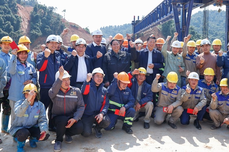 Thủ tướng Phạm Minh Chính kiểm tra dự án giao thông trọng điểm tại Lạng Sơn và Cao Bằng - ảnh 4