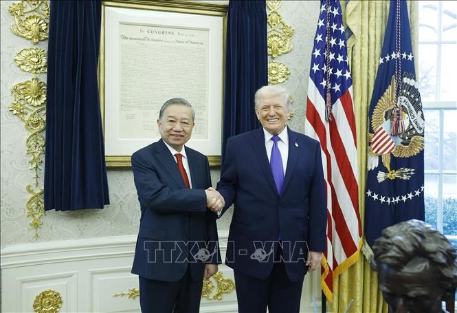 Tổng Bí thư Tô Lâm gặp Tổng thống Hoa Kỳ Donald Trump - ảnh 1