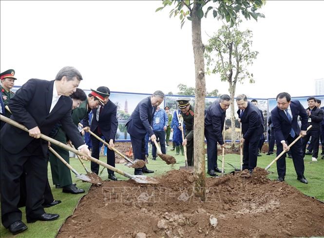 Tổng Bí thư Tô Lâm dự Lễ phát động 'Tết trồng cây đời đời nhớ ơn Bác Hồ' tại Hà Nội - ảnh 1