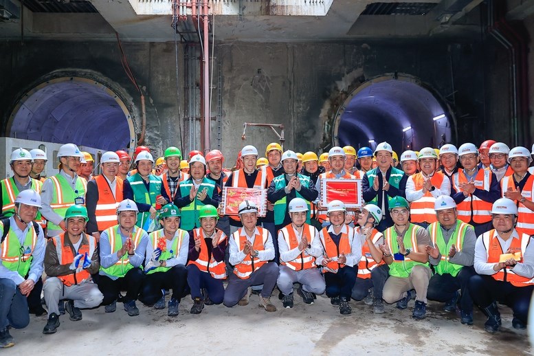 Thủ tướng: Xây dựng đường sắt và đường sắt đô thị với tầm nhìn trăm năm - ảnh 3