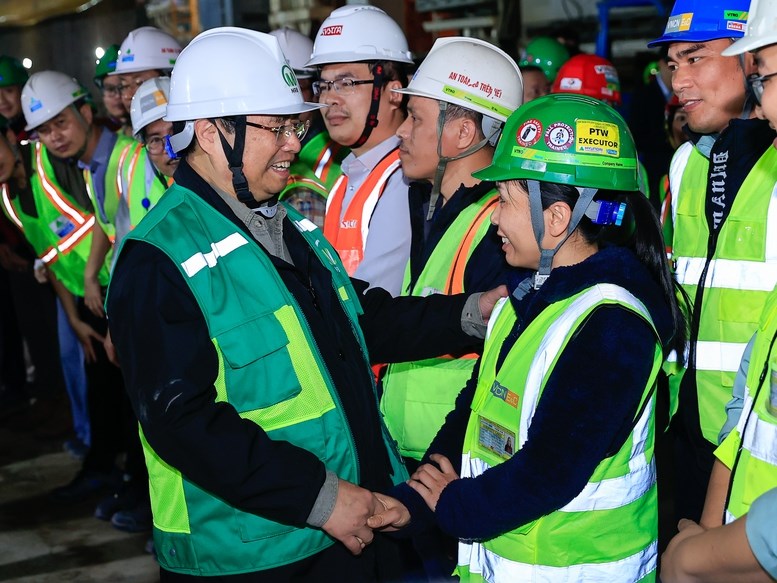 Thủ tướng: Xây dựng đường sắt và đường sắt đô thị với tầm nhìn trăm năm - ảnh 2