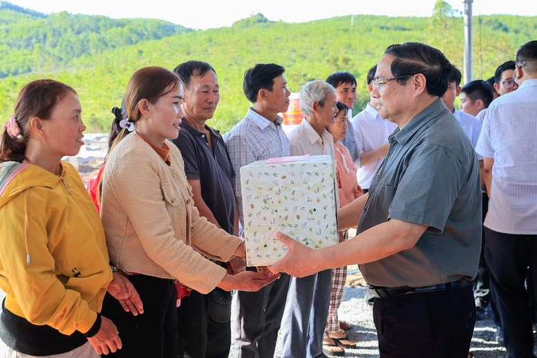 Thủ tướng kiểm tra các tuyến đường bộ cao tốc và kết quả triển khai Chiến dịch Quang Trung ở miền Trung - ảnh 4