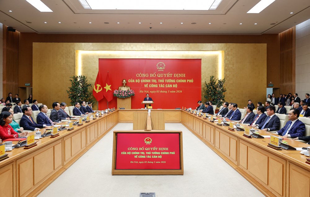 Thủ tướng trao Quyết định điều động, bổ nhiệm lãnh đạo Đảng ủy Chính phủ và 4 bộ, cơ quan - ảnh 1