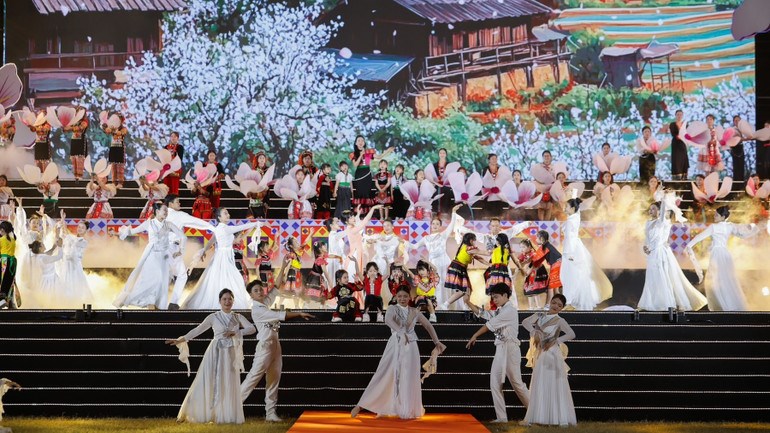 Thủ tướng Phạm Minh Chính dự lễ khai mạc Lễ hội Hoa Ban năm 2026 - ảnh 4