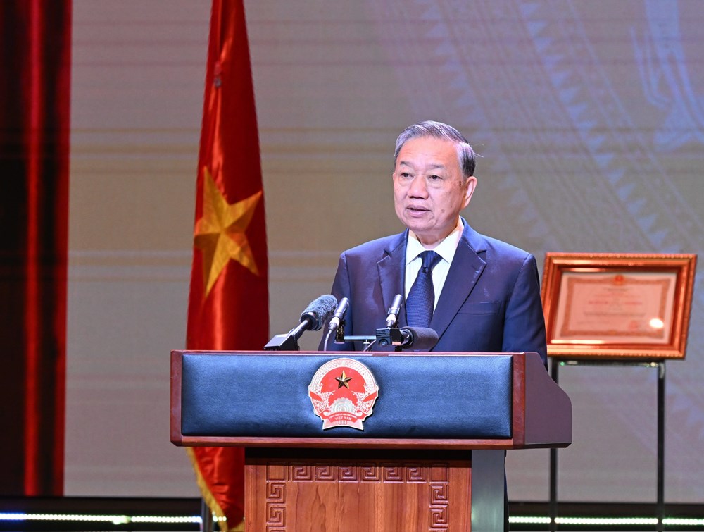 Tổng Bí thư: Báo Nhân Dân phải là “đơn vị xung kích”, “lá chắn”, “trạm cảm biến” thông tin sắc bén, vững chắc - ảnh 1