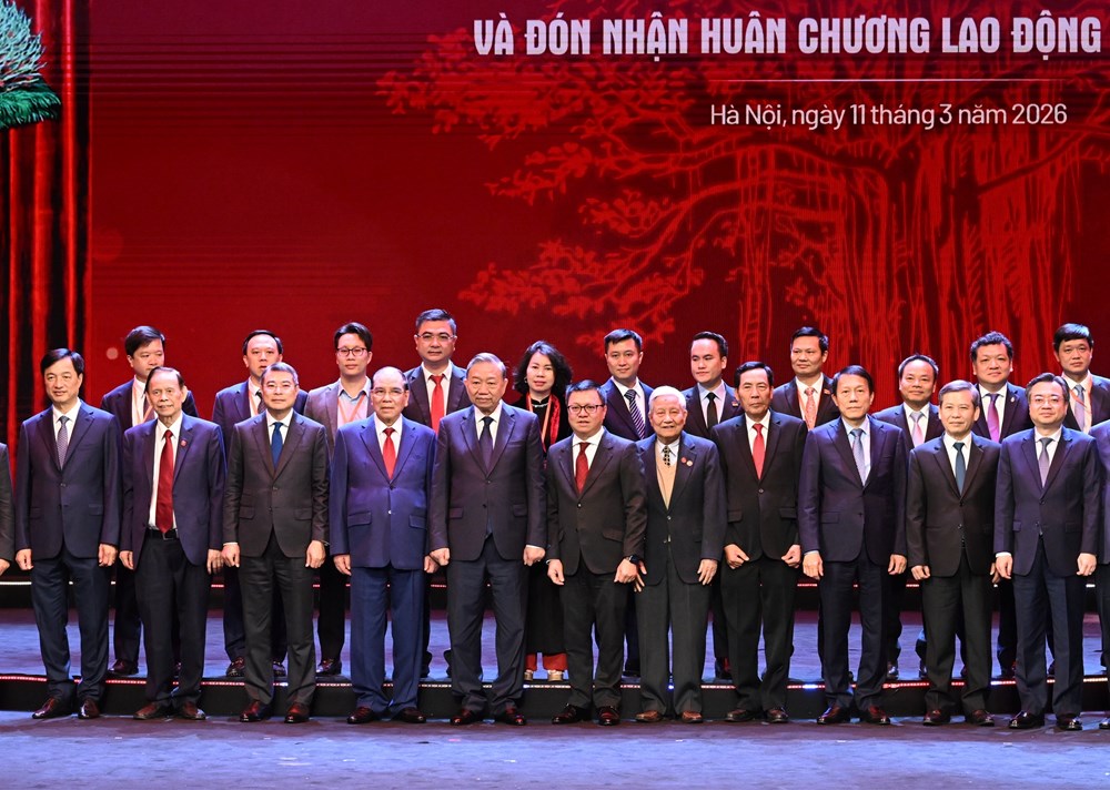 Tổng Bí thư: Báo Nhân Dân phải là “đơn vị xung kích”, “lá chắn”, “trạm cảm biến” thông tin sắc bén, vững chắc - ảnh 4